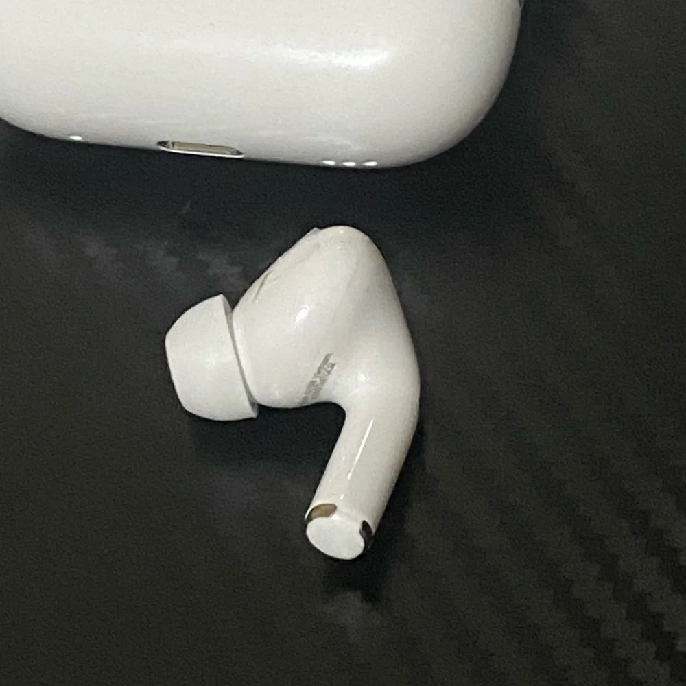 Apple AirPods Pro with MagSafe Charging Case